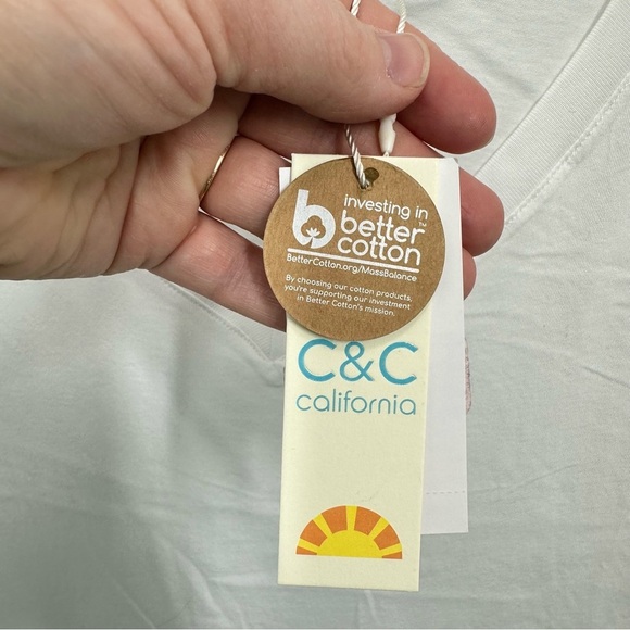 C&C California Women's Size Medium Lace Sleeve V Neck Casual Short Sleeve NWT - Picture 3 of 7